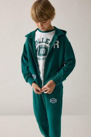 DeFacto Pamuklu Regular Fıt Uzun Kollu Baskılı Kapüşonlu Cepli Fermuarlı Sweatshirt Hırka Erkek Çocuk H9848A826AUGN1116