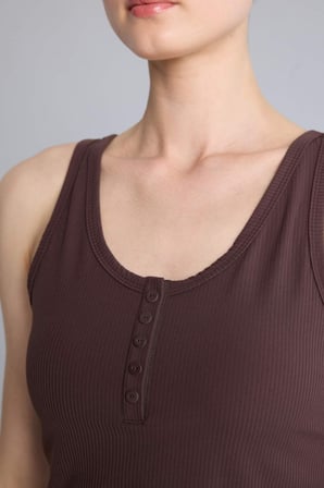 DeFacto Crop Top Düğmeli Yaka Sporcu Kahverengi Atlet H1218AX26HSBN130