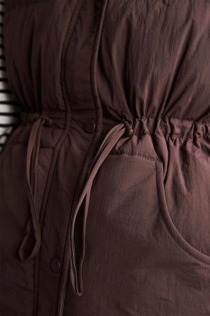 Regular Fit Beli Bagcikli Kapüşonlu Şişme Yelek