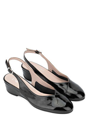 Tamer Tanca Kadın Hakiki Deri Siyah Rugan Topuklu Sandalet 33 7320 BN SNDLT Y24 SIYAH KRSK RGN