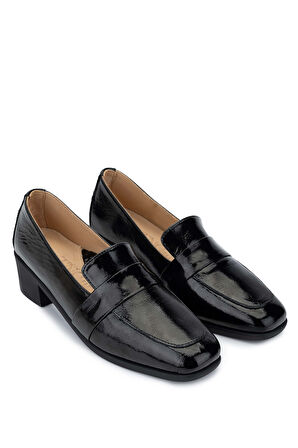 Tamer Tanca Kadın Hakiki Deri Siyah Rugan Topuklu Ayakkabı 922 25143223 BN AYK SK24-25 SIYAH KRSK RGN