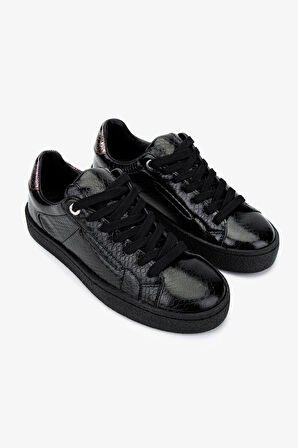 Valmenti Kadın . Siyah Sneakers & Spor Ayakkabı 1050 02 BN AYK SK24-25 SIYAH KMBN