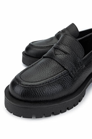 Tamer Tanca Kadın Hakiki Deri Siyah Floter Loafer Ayakkabı 1054 04 BN AYK SK24-25 SIYAH FLTR