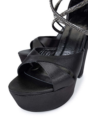 Tamer Tanca Kadın Hakiki Deri Siyah Saten Topuklu Ayakkabı 1065 223-551 BN AYK SK24-25 SIYAH SATEN