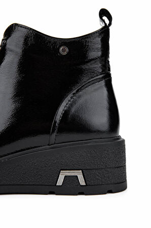 Tamer Tanca Kadın Hakiki Deri Siyah Rugan Casual Bot 1065 164-2720 BN BOT SK24-25 SIYAH KRSK RGN