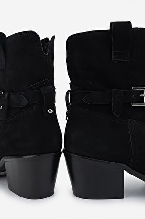 Valmenti Kadın . Siyah Nubuk Topuklu Bot 1075 055172-35 BN BOT SK24-25 SIYAH NBK