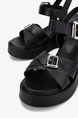 Valmenti Kadın Hakiki Deri Siyah Deri Topuklu Sandalet 312 6102 BN SNDLT Y25 SIYAH DR