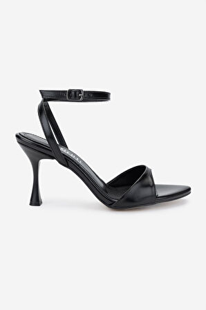 Valmenti Kadın Vegan Siyah Topuklu Ayakkabı 891 7176 BN AYK Y25 SIYAH