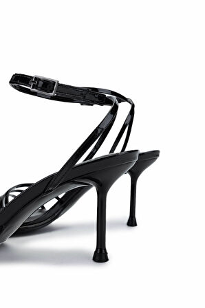 Tamer Tanca Kadın Hakiki Deri Siyah Rugan Topuklu Ayakkabı 1135 1006 BN AYK Y25 SIYAH RGN