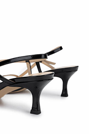 Tamer Tanca Kadın Hakiki Deri Siyah Rugan Topuklu Ayakkabı 1078 25528 BN AYK Y25 SIYAH RGN