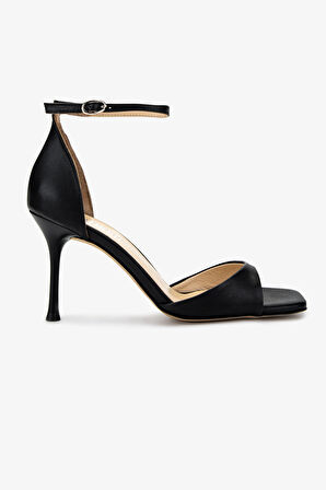 Valmenti Kadın Siyah Deri Topuklu Ayakkabı 1078 25670 BN AYK Y25 SIYAH DR