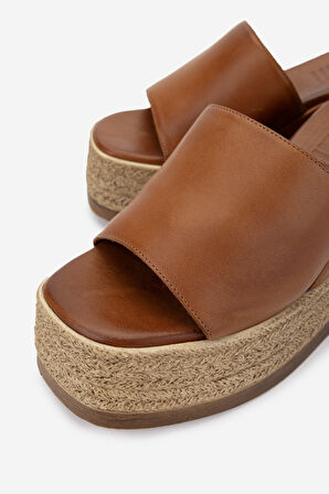 Valmenti Kadın Hakiki Deri Tarçın Topuklu Terlik 1141 648 SIKINOS 6-0 BYN TRLK Y25 TAN