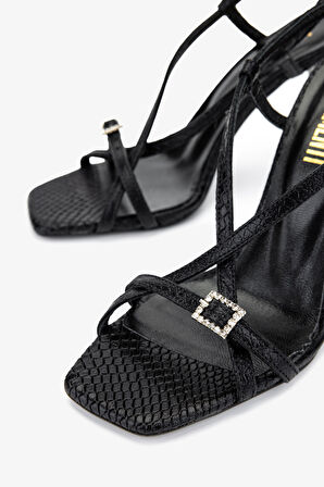 Valmenti Kadın Hakiki Deri Siyah Topuklu Ayakkabı 1075 1523-16 BN AYK Y25 SIYAH