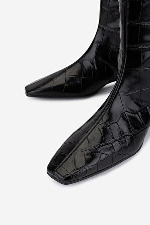 Valmenti Kadın Hakiki Deri Siyah Topuklu Çizme 1154 312 BN CZM SK25-26 NERO