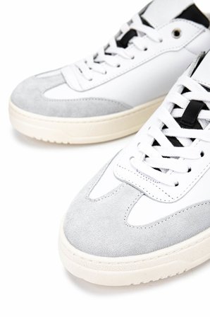 Mario Valentino Erkek Hakiki Deri Beyaz/Siyah Sneakers & Spor Ayakkabı 1040 95S7002 ERK AYK SK25-26 WHITE/BLACK
