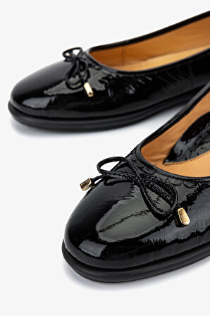 Valmenti Kadın Hakiki Deri Siyah Rugan Casual Ayakkabı 611 E1642-33 BN AYK SK25-26 BLACK VERNICE