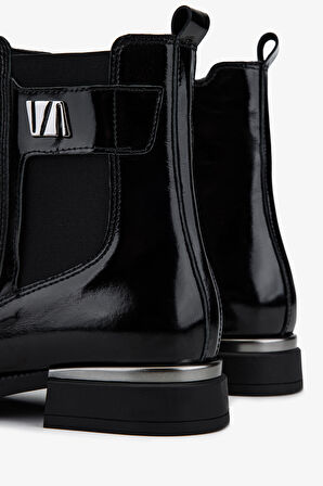 Valmenti Kadın Deri & Tekstil Siyah Rugan Düz Bot 849 202510 BN BOT SK25-26 SIYAH RUGAN