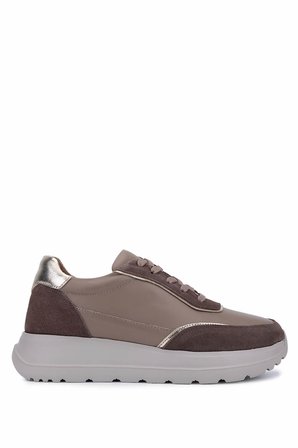 Tamer Tanca Kadın Hakiki Deri Sneakers & Spor Ayakkabı 1107 510 BN AYK SK25-26 VZN SUET/DR