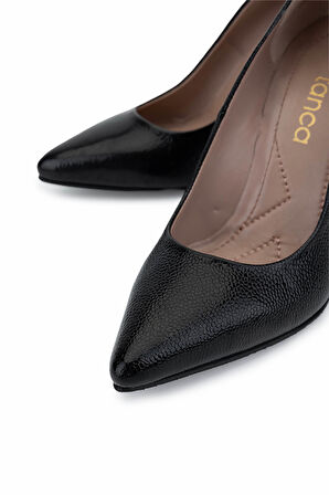 Tamer Tanca Kadın Hakiki Deri Siyah Rugan Topuklu Ayakkabı 1129 212 BN AYK SK25-26 SIYAH BNCK RGN