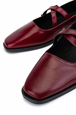 Tamer Tanca Kadın Hakiki Deri Bordo Rugan Babet Ayakkabı 1073 YK7 BN AYK SK25-26 BORDO KRSK RGN