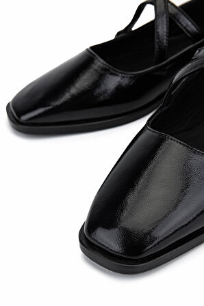 Tamer Tanca Kadın Hakiki Deri Siyah Rugan Babet Ayakkabı 1073 YK7 BN AYK SK25-26 SIYAH KRSK RGN