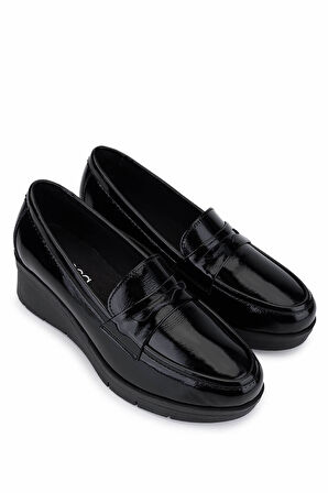 Tamer Tanca Kadın Hakiki Deri Siyah Rugan Comfort Ayakkabı 488 1042 BN AYK SK25-26 SIYAH KRSK RGN