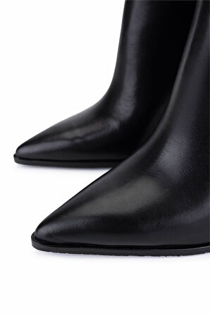 Tamer Tanca Kadın Hakiki Deri Siyah Topuklu Çizme 1078 26140 BN CZM SK25-26 SIYAH DR