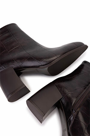 Tamer Tanca Kadın Suni Deri Kahverengi Kroko Topuklu Bot 1162 945 BN BOT SK25-26 KAHVE KROKO