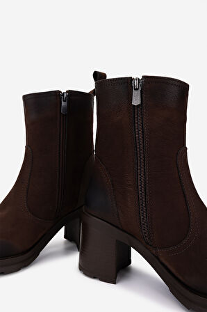 Valmenti Kadın Hakiki Deri Kahverengi Nubuk Topuklu Bot 324 7988 BN BOT SK25-26 KAHVE NBK