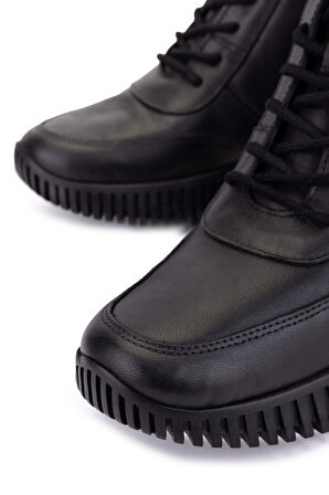 Tamer Tanca Kadın Hakiki Deri Siyah Floter Casual Bot 849 3460 BN BOT SK25-26 SIYAH FLTR