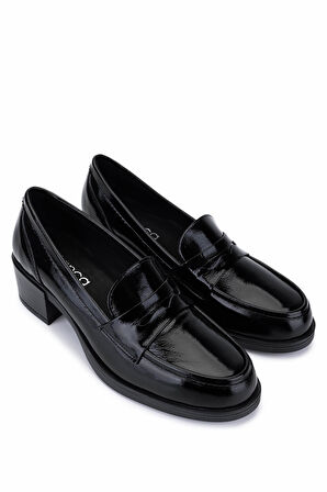 Tamer Tanca Kadın Hakiki Deri Siyah Rugan Makosen Ayakkabı 488 3632 BN AYK SK25-26 SIYAH KRSK RGN