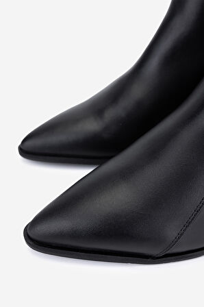 Valmenti Kadın Hakiki Deri Siyah Topuklu Bot 51 8044 BN BOT SK25-26 SIYAH NAPPA