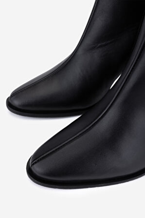 Valmenti Kadın Hakiki Deri Siyah Topuklu Bot 51 8057 BN BOT SK25-26 SIYAH DR