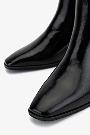 Valmenti Kadın Hakiki Deri Siyah Rugan Topuklu Bot 33 11505 BN BOT SK25-26 SIYAH RGN