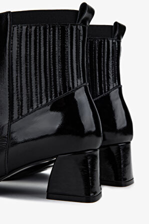 Valmenti Kadın Hakiki Deri Siyah Rugan Topuklu Bot 33 11505 BN BOT SK25-26 SIYAH RGN