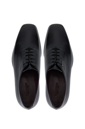 Valentino Erkek Hakiki Deri Siyah Klasik Ayakkabı 667 21218 ERK AYK SK25-26 NERO