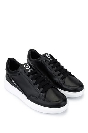 Mario Valentino Erkek Hakiki Deri Siyah/Beyaz Sneakers & Spor Ayakkabı 1040 95J2302 ERK AYK SK25-26 NERO/BIANCO