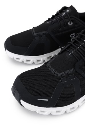 On Erkek Tekstil Siyah/Beyaz Sneakers & Spor Ayakkabı CLOUD 6 M BLACK/WHITE