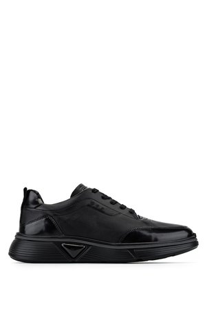 Tamer Tanca Erkek Siyah Sneakers & Spor Ayakkabı 381 23088 ERK AYK Y26 SIYAH