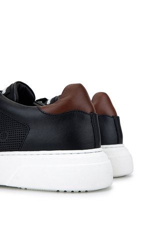 Mario Valentino Erkek Hakiki Deri Siyah Sneakers & Spor Ayakkabı 1040 92S3913 ERK AYK Y26 NERO/MULTI