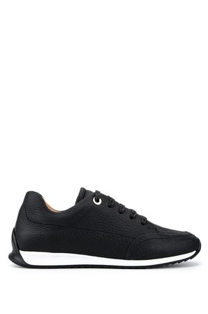 Tamer Tanca Kadın Hakiki Deri Siyah Floter Sneakers & Spor Ayakkabı 937 9860 BN AYK Y26 SIYAH FLTR