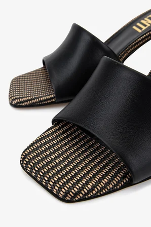 Valmenti Kadın Hakiki Deri Siyah Deri Topuklu Terlik 1141 885 BN TRLK Y26 BLACK LEATHER