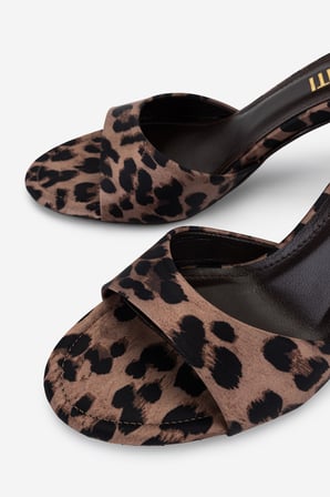 Valmenti Kadın Tekstil Leopar Topuklu Terlik 932 Y278 BN TRLK Y26 LEOPAR SATEN
