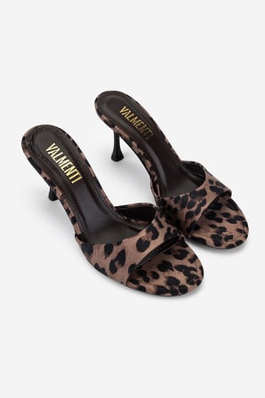 Valmenti Kadın Tekstil Leopar Topuklu Terlik 932 Y278 BN TRLK Y26 LEOPAR SATEN