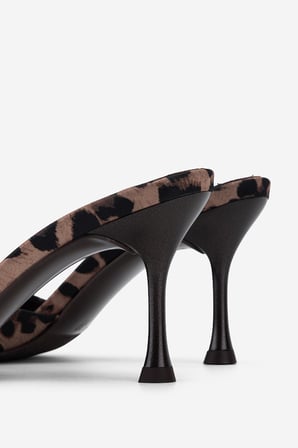 Valmenti Kadın Tekstil Leopar Topuklu Terlik 932 Y278 BN TRLK Y26 LEOPAR SATEN