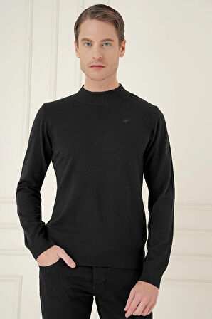 TR 876 Slim Fit Siyah Klasik Triko