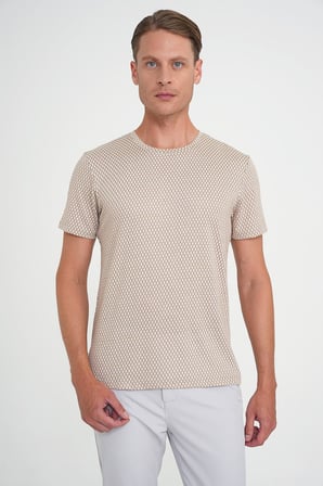 Comfort Fit Bisiklet Yaka Baklava Desen Kısa Kol Bej Tişört Ts 908