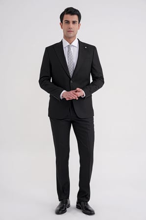 Slim Fit Çift Yırtmaç Sivri Yaka Esnek Siyah Klasik Takım Elbise TK 939