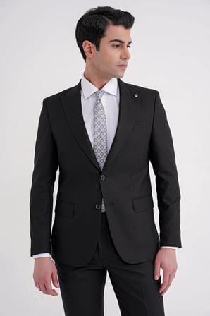 Slim Fit Çift Yırtmaç Sivri Yaka Esnek Siyah Klasik Takım Elbise TK 939