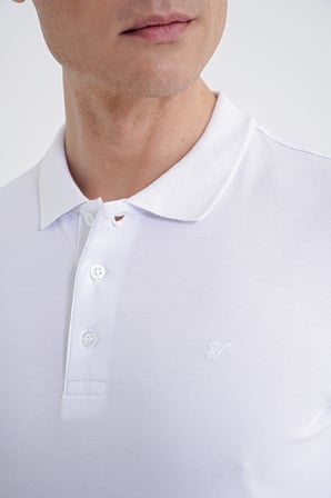 Comfort Fit Kolu Ribanalı %100 Pamuk Düğmeli Beyaz Polo Yaka Tişört TS 922